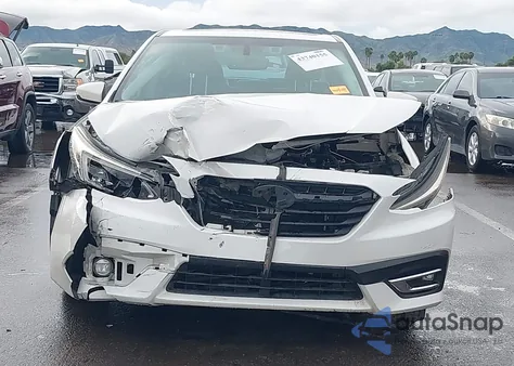 2020 Subaru Legacy Limited из США, поврежденный, VIN 4S3BWAN65L3026672